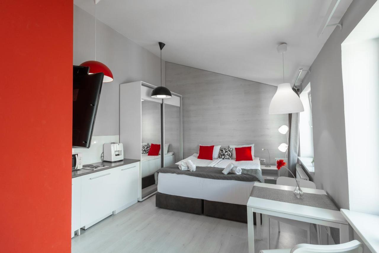 Aparthotel Stories Hub 3*