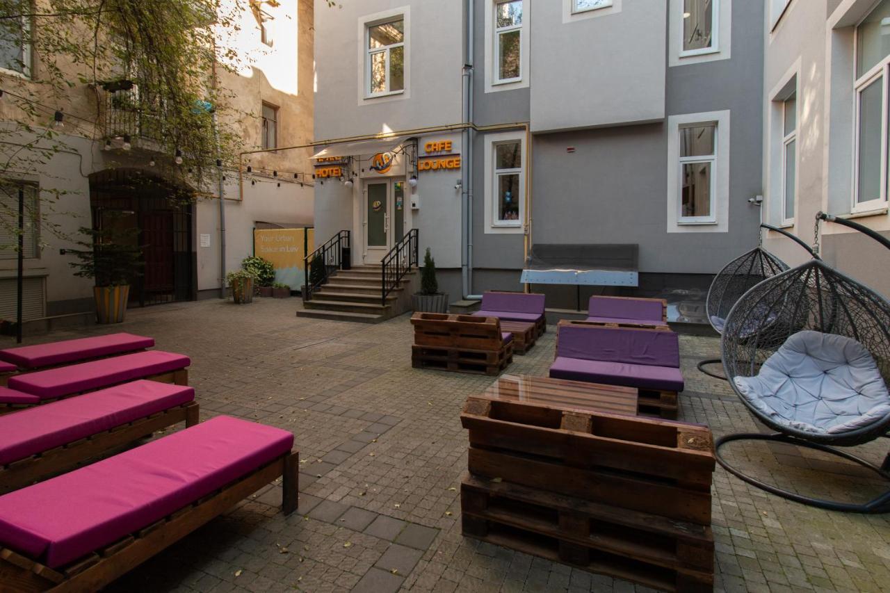 Stories Hub Aparthotel 3*