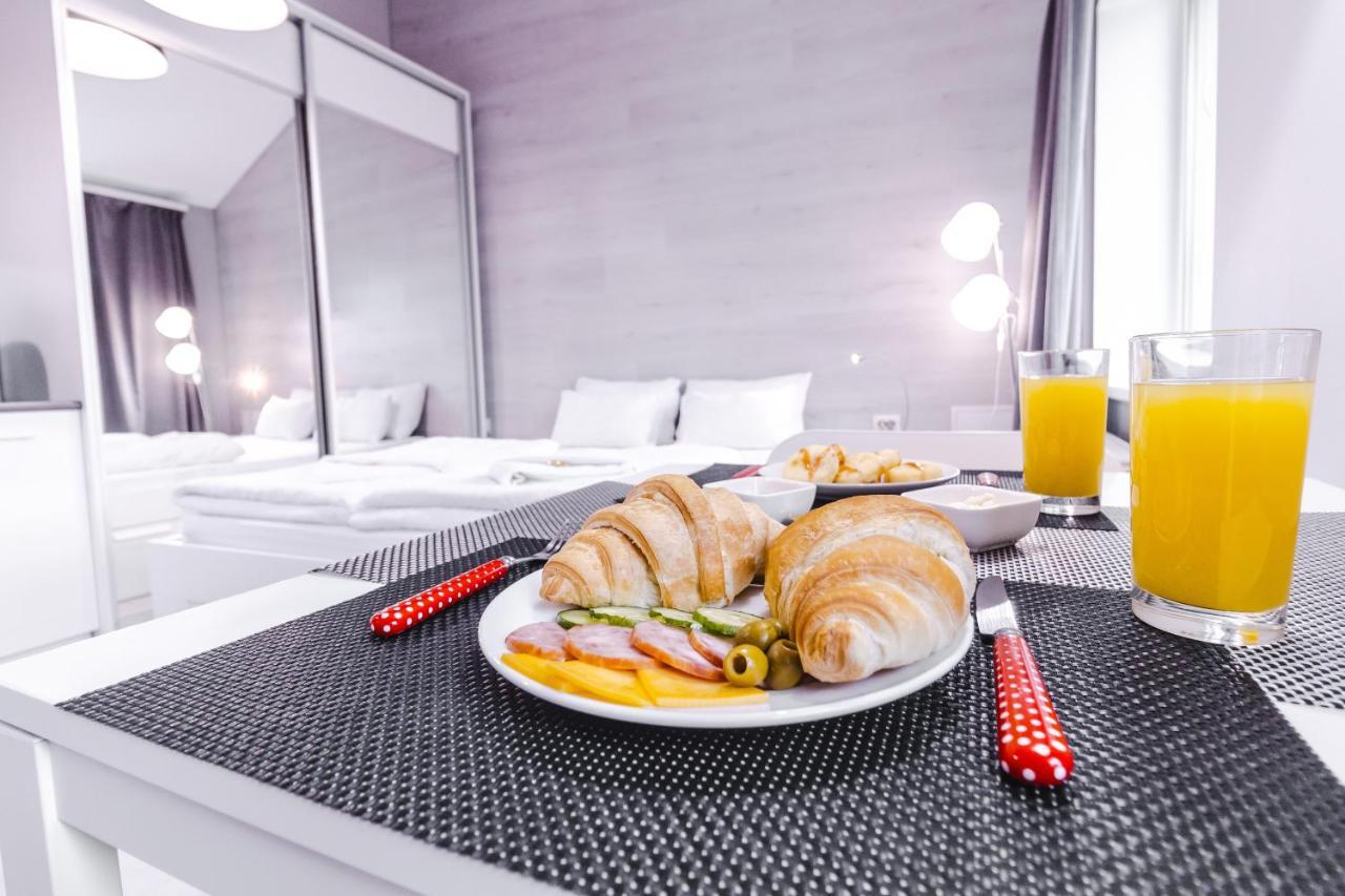 Aparthotel Stories Hub 3*